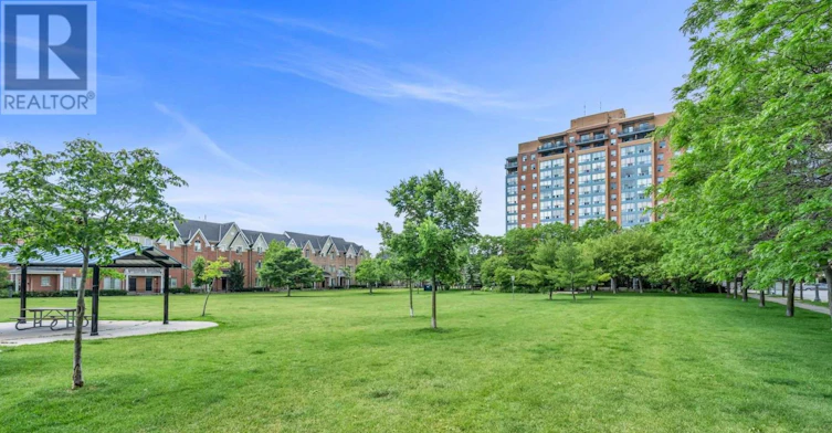 706-4 Elsinore Path, Toronto, ON, M8V 4G7 - 31