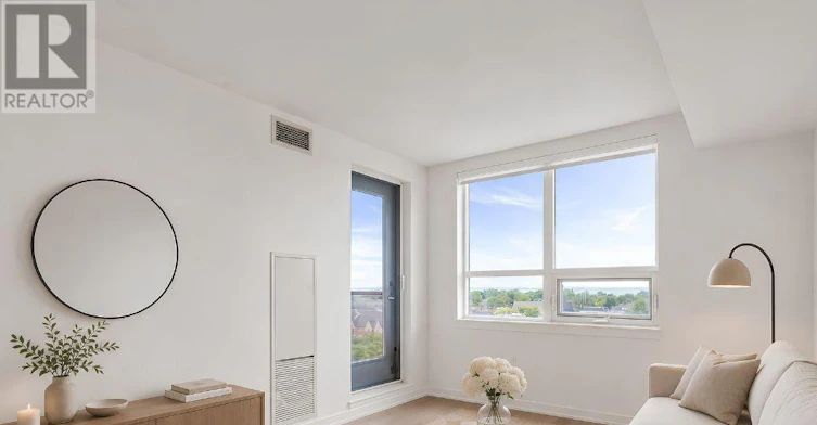 706-4 Elsinore Path, Toronto, ON, M8V 4G7 - 2