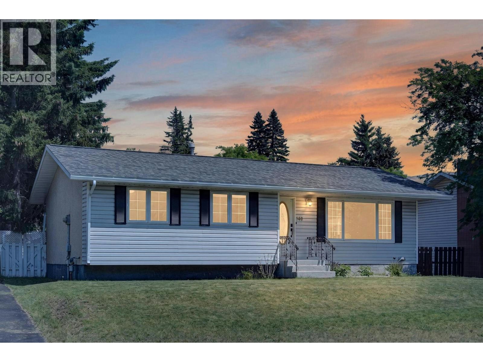 340 Pacific Yew Crescent, Sparwood, BC, V0B 2G0