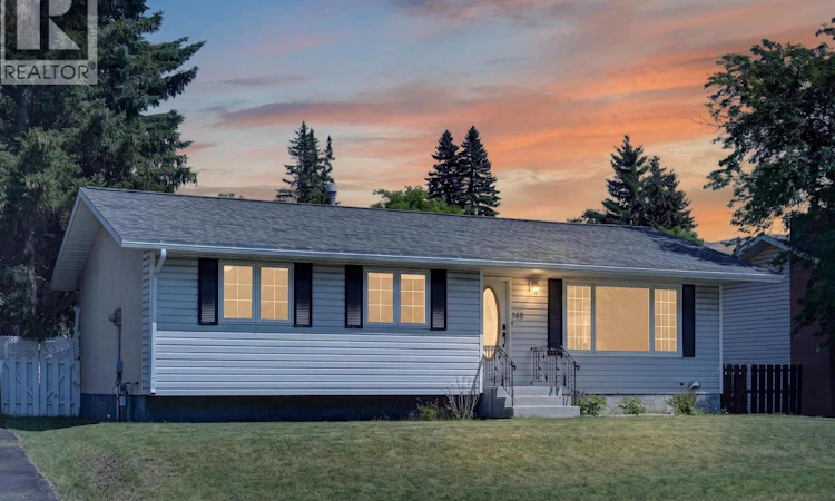 340 Pacific Yew Crescent