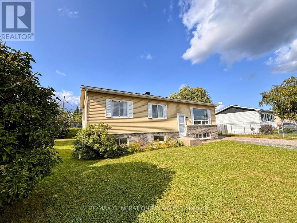 25 Brooks Street, Manitouwadge, ON, P0T 2C0
