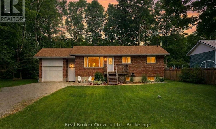 16 Mundy Avenue