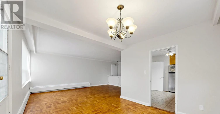 4-17 Fraserwood Avenue, Toronto, ON, M6B 2N3 - 11