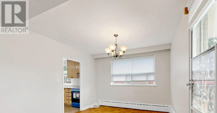 4-17 Fraserwood Avenue, Toronto, ON, M6B 2N3 - 9