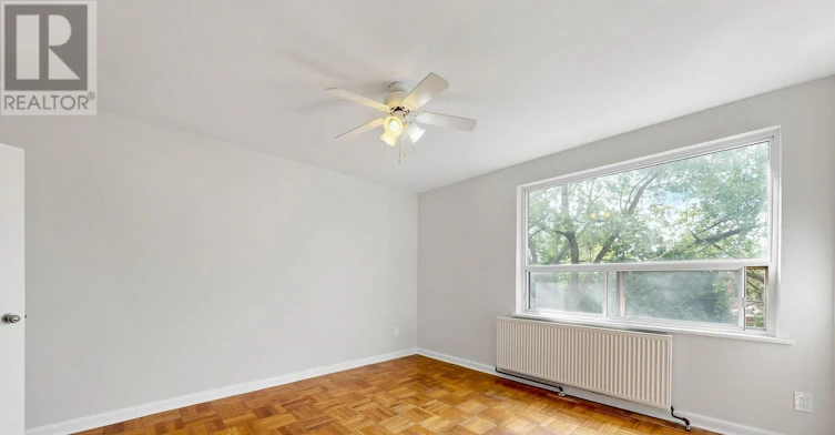 4-17 Fraserwood Avenue, Toronto, ON, M6B 2N3 - 18
