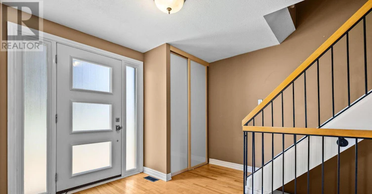1631 Charbonneau Street, Ottawa, ON, K1E 2J6 - 5