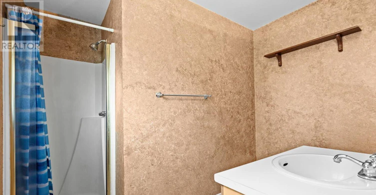 1631 Charbonneau Street, Ottawa, ON, K1E 2J6 - 31