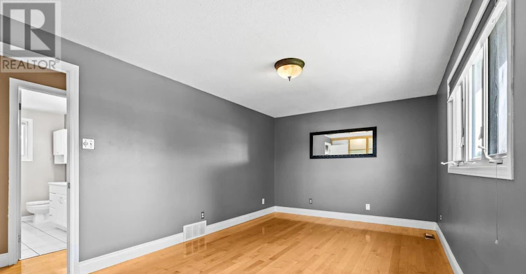 1631 Charbonneau Street, Ottawa, ON, K1E 2J6 - 30