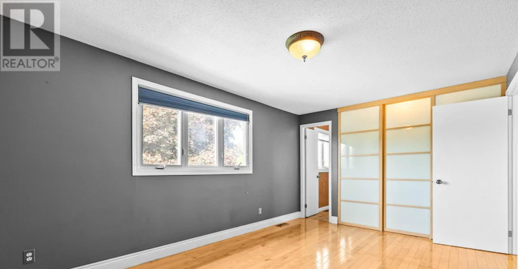 1631 Charbonneau Street, Ottawa, ON, K1E 2J6 - 28