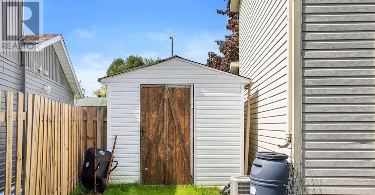 1631 Charbonneau Street, Ottawa, ON, K1E 2J6 - 40
