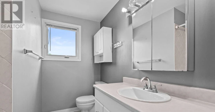 1631 Charbonneau Street, Ottawa, ON, K1E 2J6 - 23