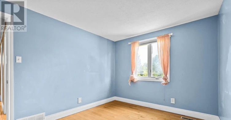 1631 Charbonneau Street, Ottawa, ON, K1E 2J6 - 26