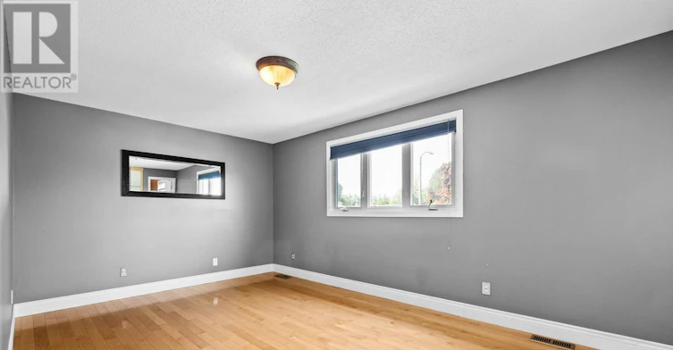 1631 Charbonneau Street, Ottawa, ON, K1E 2J6 - 27