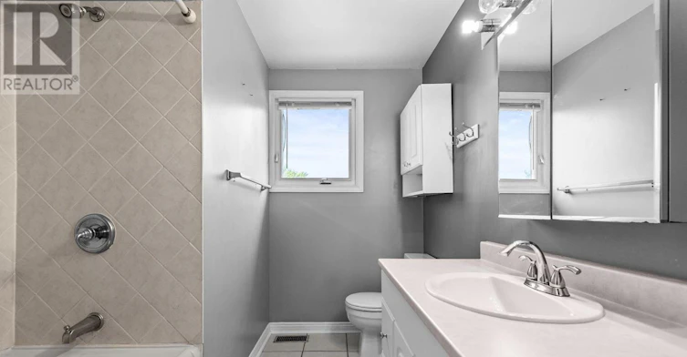1631 Charbonneau Street, Ottawa, ON, K1E 2J6 - 22