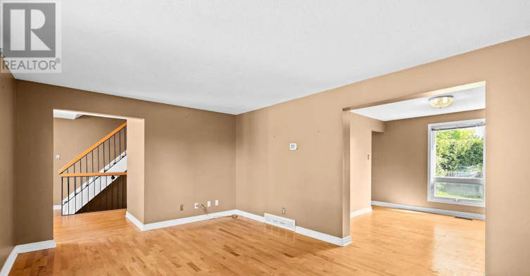 1631 Charbonneau Street, Ottawa, ON, K1E 2J6 - 9