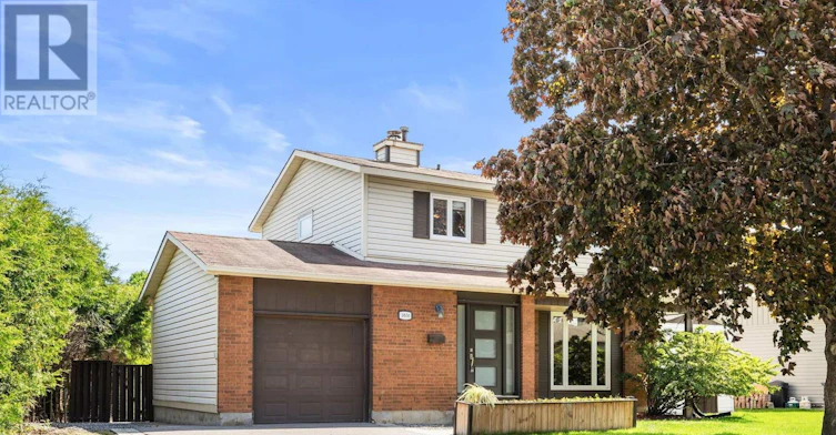 1631 Charbonneau Street, Ottawa, ON, K1E 2J6