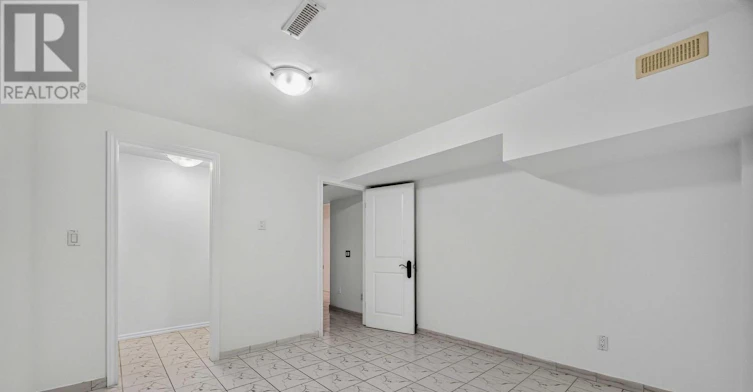 BSMT-61 Gas Light Crescent, Vaughan, ON, L4L 8E8 - 30