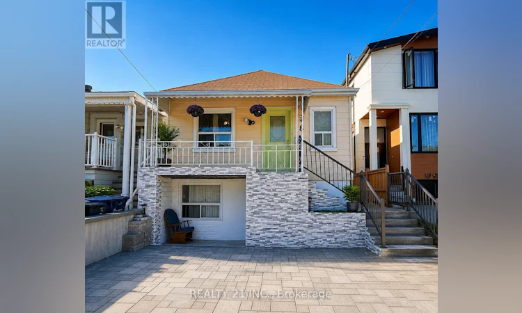 8 Mack Avenue