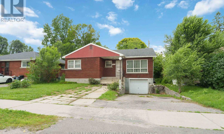 1274 Woodroffe Avenue