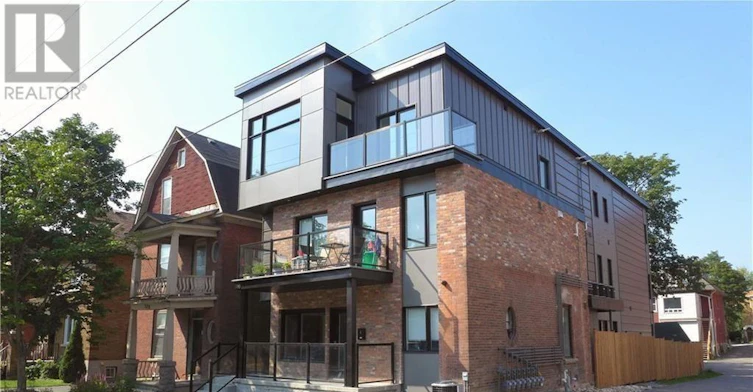 7-368 Chapel Street, Ottawa, ON, K1N 7Z6 - 2