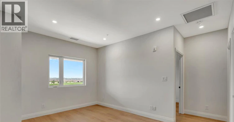 525-4400 Laurier Parkway, Lasalle, ON, N9H 0P9 - 5