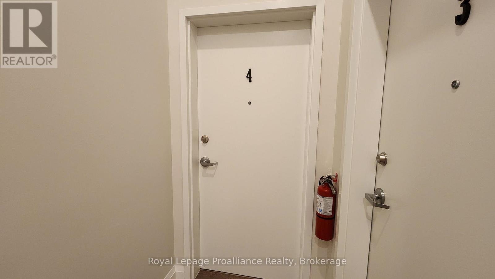 4-261 Front Street, Belleville, ON, K8N 2Z6