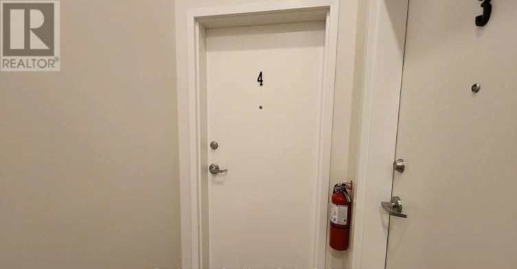 4-261 Front Street, Belleville, ON, K8N 2Z6