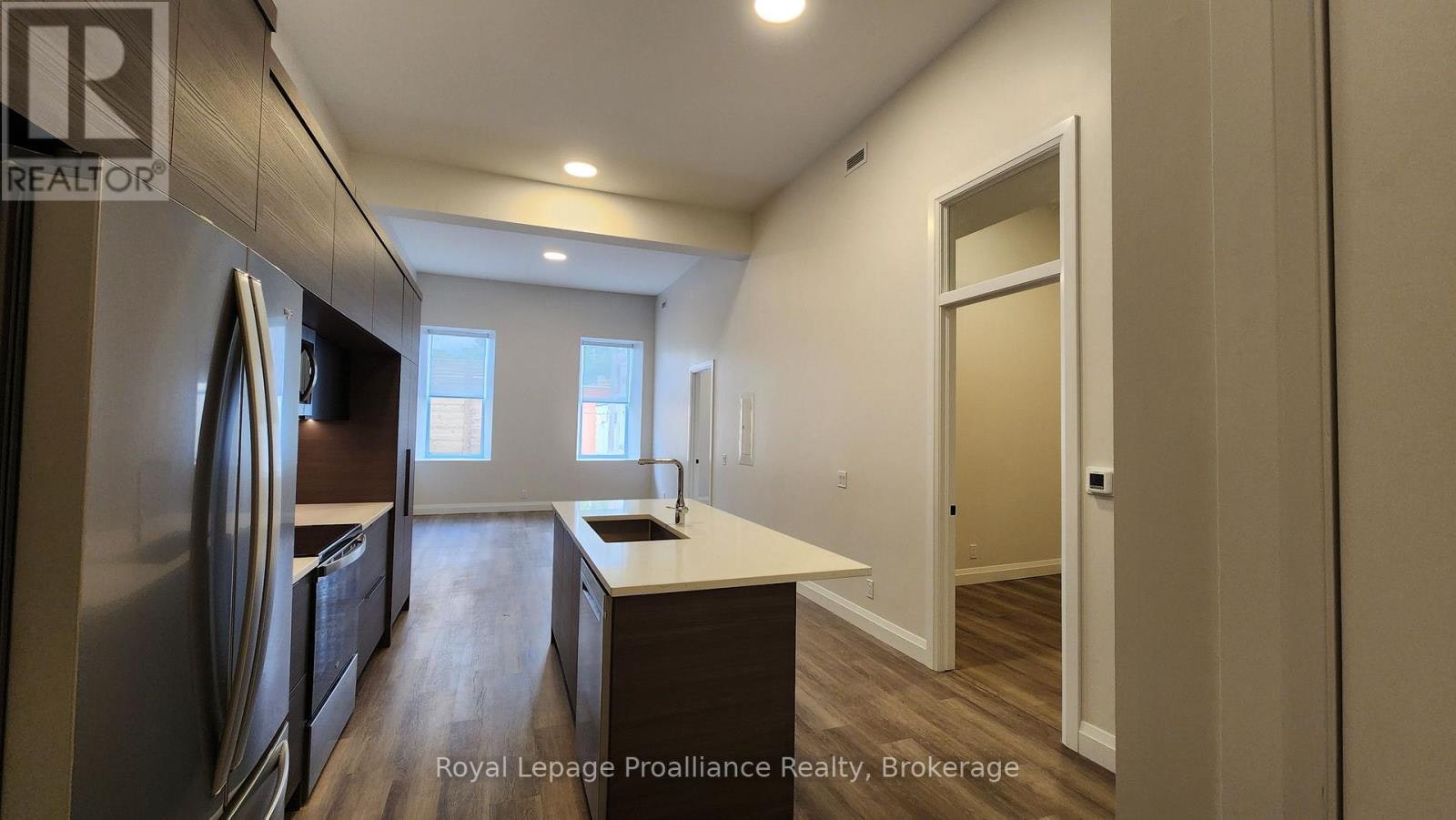 4-261 Front Street, Belleville, ON, K8N 2Z6 - 3