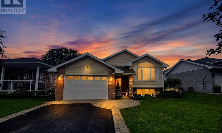 248 Northwoods Crescent