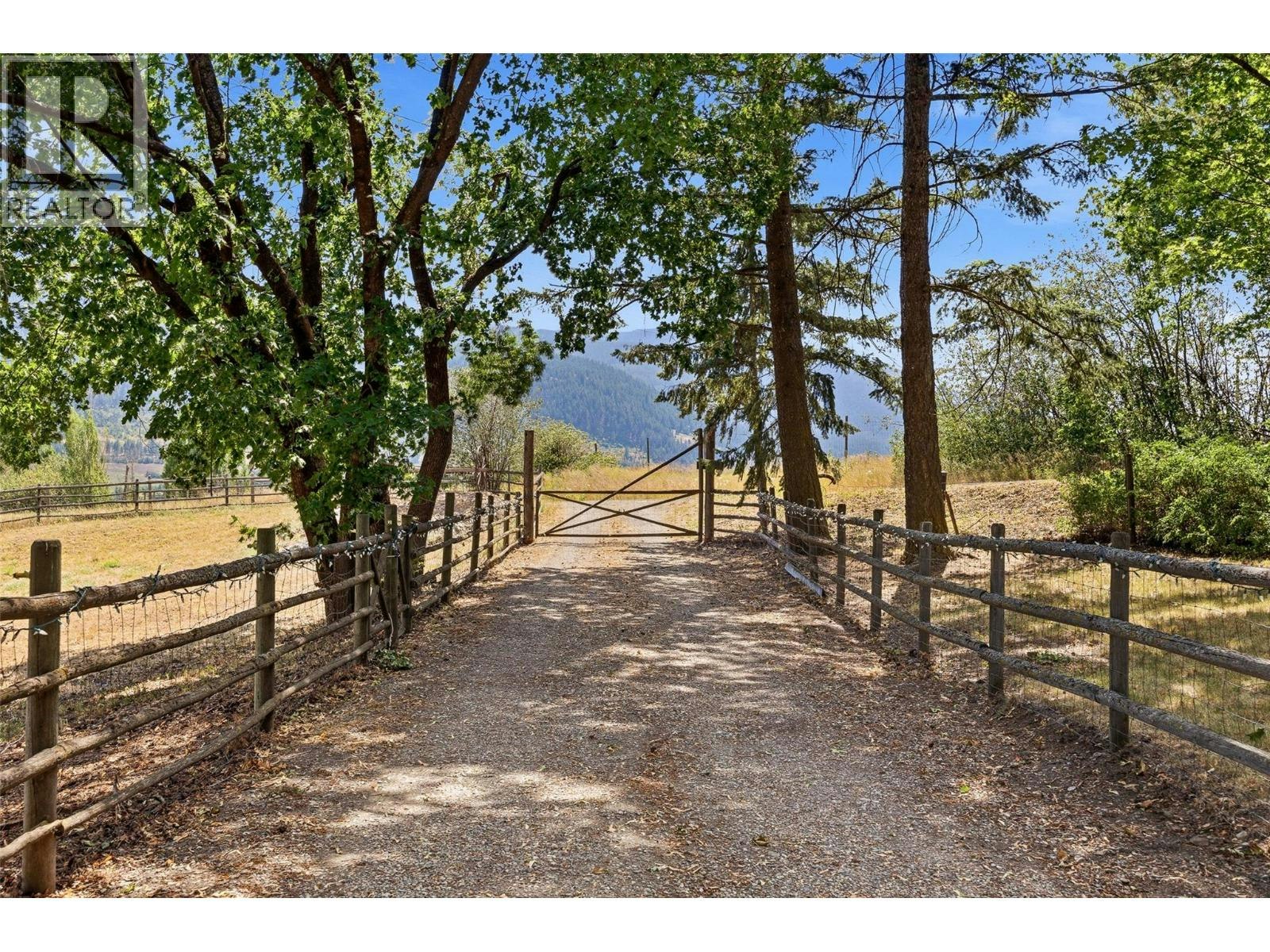 10421 Warren Road, Coldstream, BC, V1B 3C5 - 46