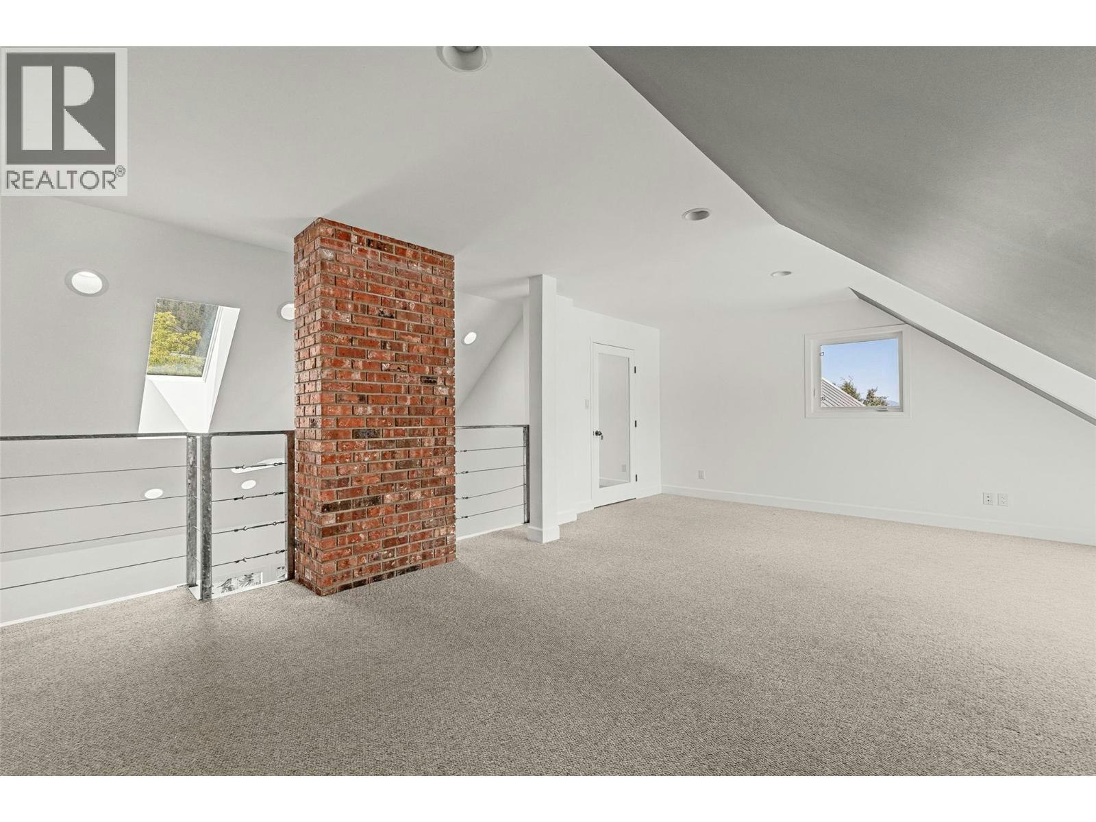 10421 Warren Road, Coldstream, BC, V1B 3C5 - 32