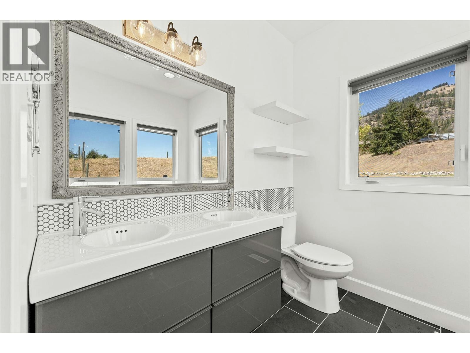10421 Warren Road, Coldstream, BC, V1B 3C5 - 23