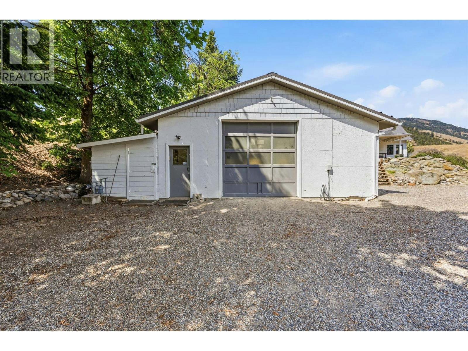 10421 Warren Road, Coldstream, BC, V1B 3C5 - 40
