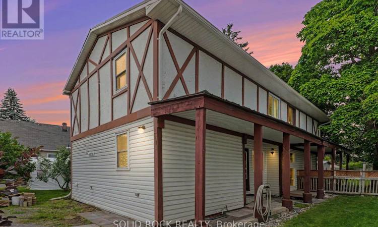 211 Bell Street
