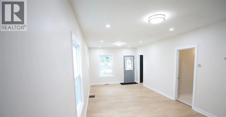 859 Pierre, Windsor, ON, N9A 2K6 - 4