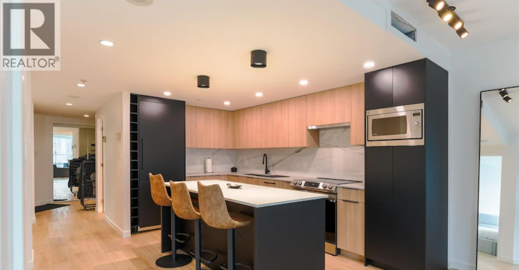 1050 Burrard Street, Vancouver, BC, V6Z 2S3 - 3