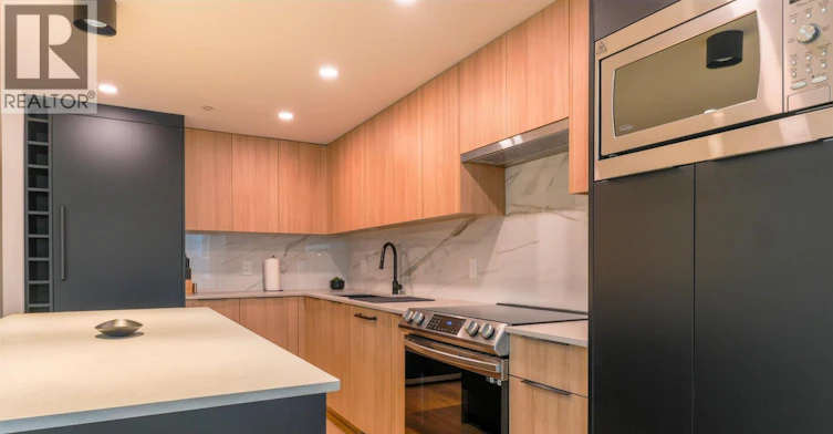 1050 Burrard Street, Vancouver, BC, V6Z 2S3 - 5