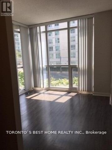 MASTER-428 Lake Shore/ G06 Boulevard W, Toronto, ON, M5V 2V6 - 3