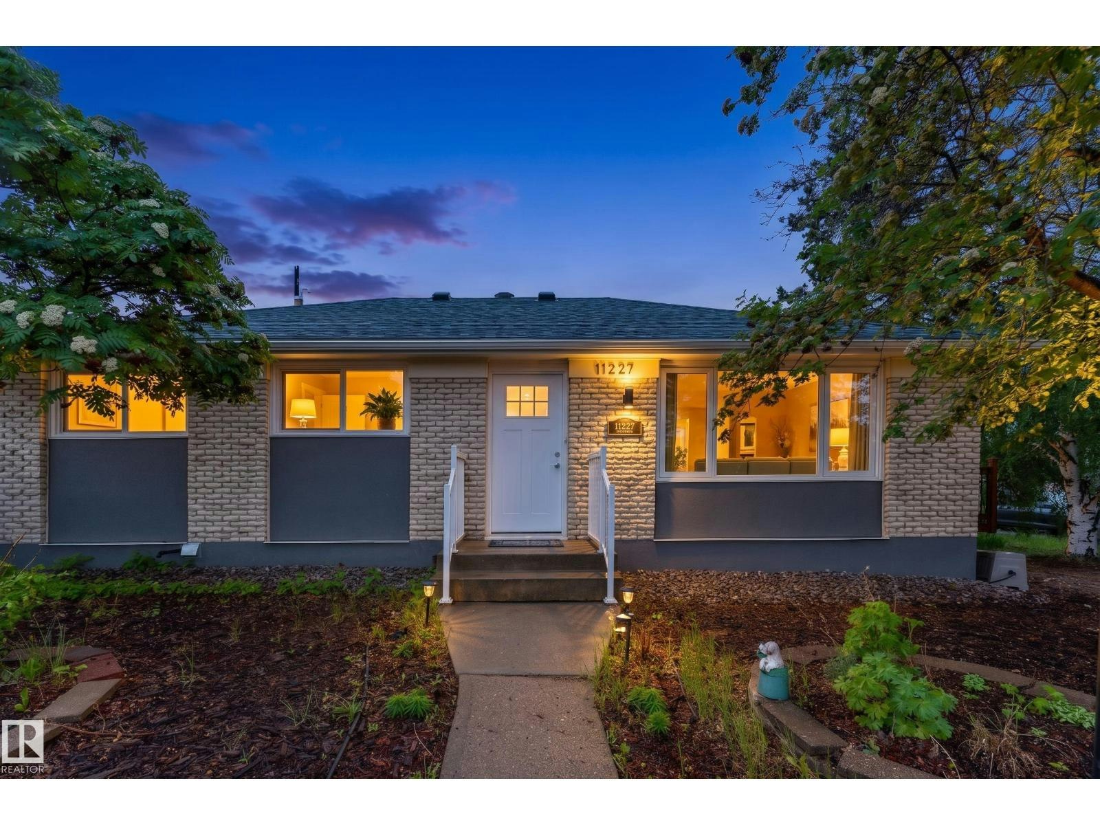 11227 40 Avenue NW, Edmonton, AB, T6J 0P9