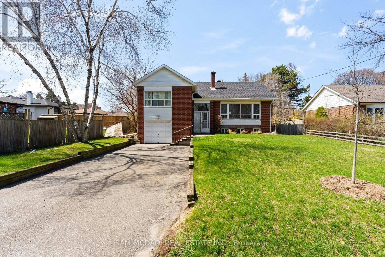 1821 Christopher Road, Mississauga, ON, L5J 2K7