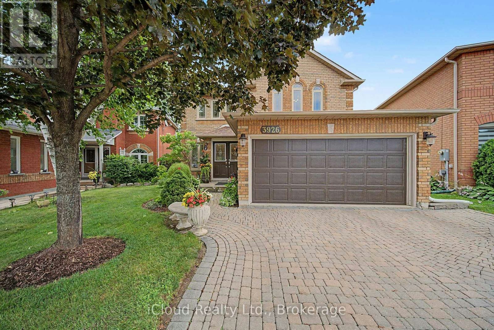 3926 Baggins Court, Mississauga, ON, L5N 7A3