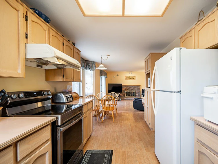 16156 94a Avenue, Surrey, BC, V4N 3A2 - 12