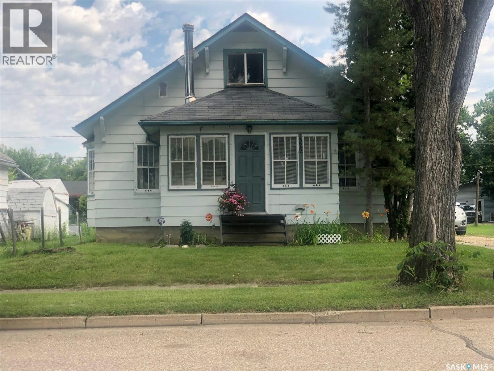 322 5th Avenue E, Canora, SK, S0A 0L0