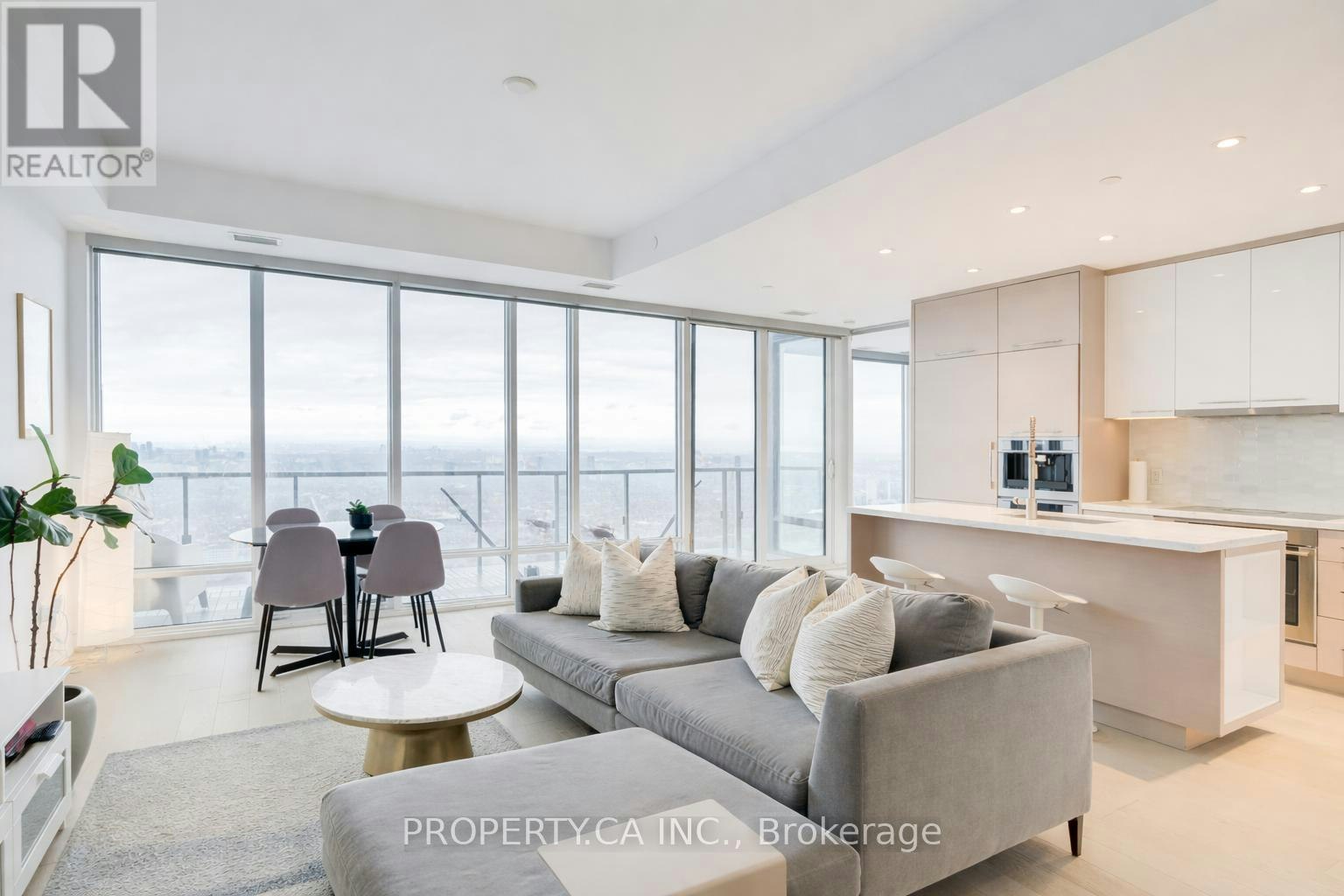 5308-488 University Avenue, Toronto, ON, M5G 0C1