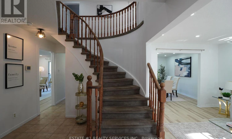 35 Golden Meadow Drive