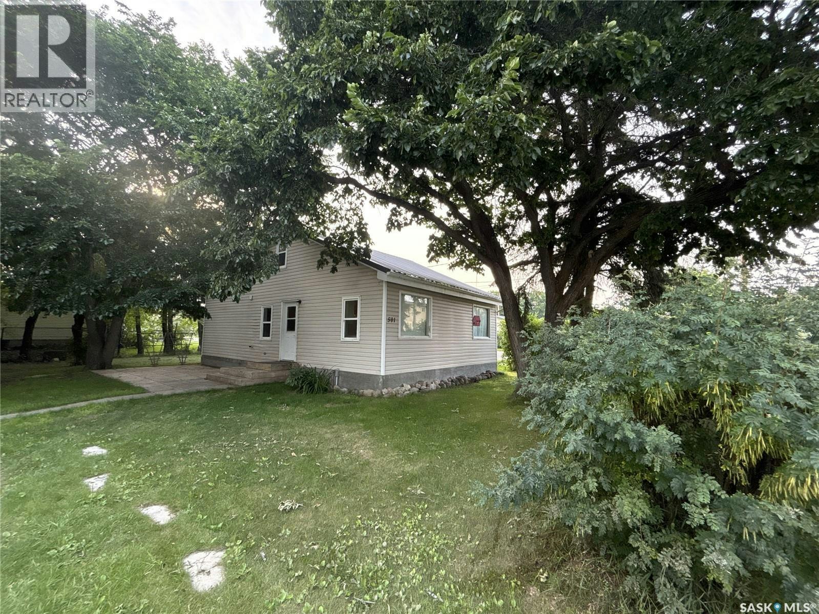 501 4th Street W, Meadow Lake, SK, S9X 1B9