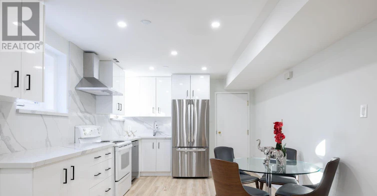 4279 Woodington Drive, Mississauga, ON, L4Z 1M1 - 4