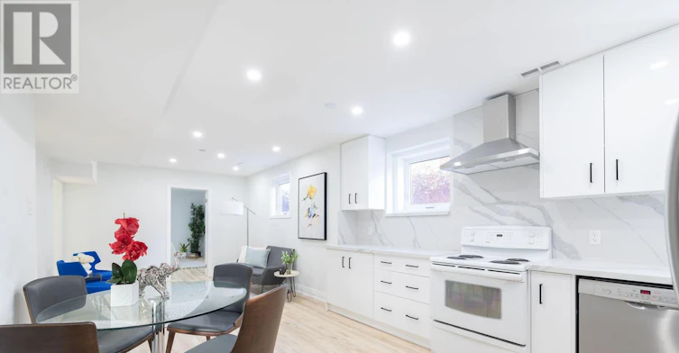 4279 Woodington Drive, Mississauga, ON, L4Z 1M1 - 2