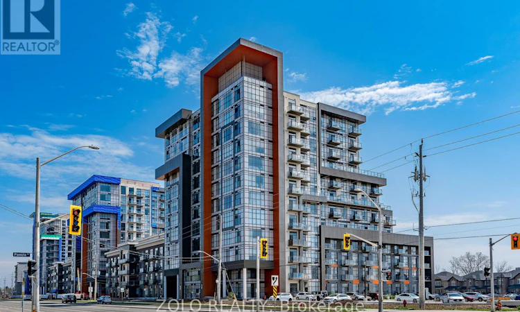 1011-470 Dundas Street E