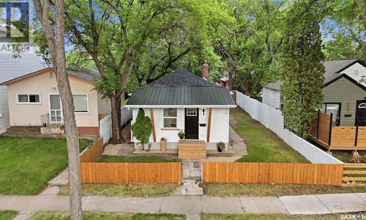 836 I Avenue S